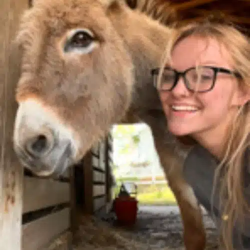 Ashley H Professional Pet Sitter Love and Kisses Pet Sitting Ashley H Professional Pet Sitter Love and Kisses Pet Sitting